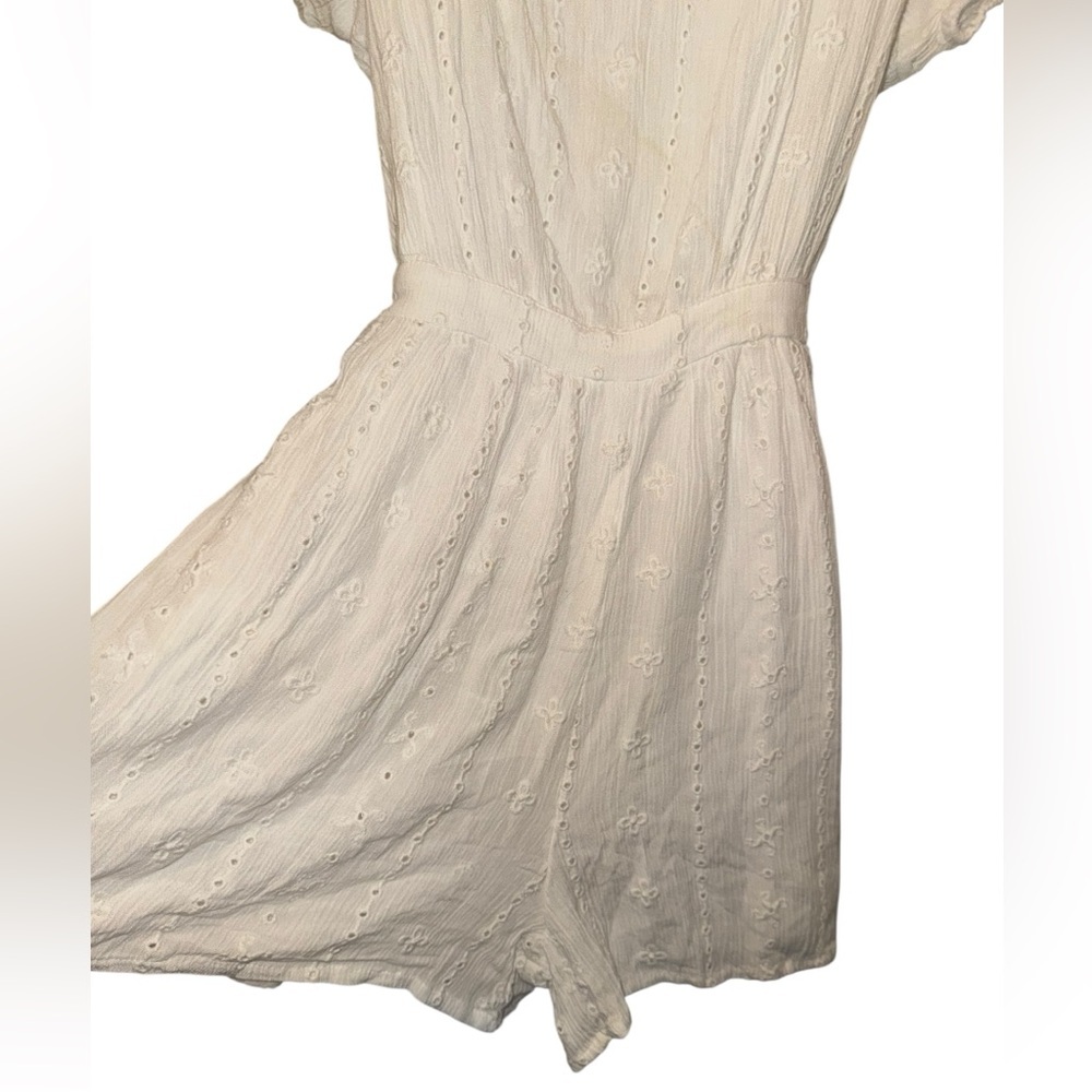 Dex white eyelet lace Romper - Picture 4 of 8